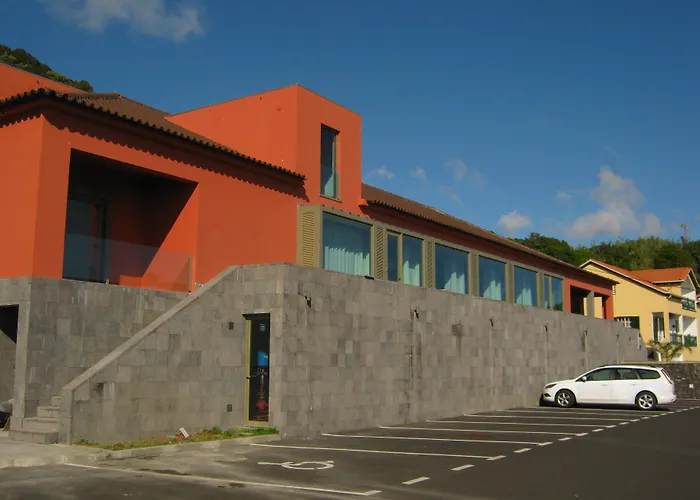 Azores Youth - Sao Jorge Хостел