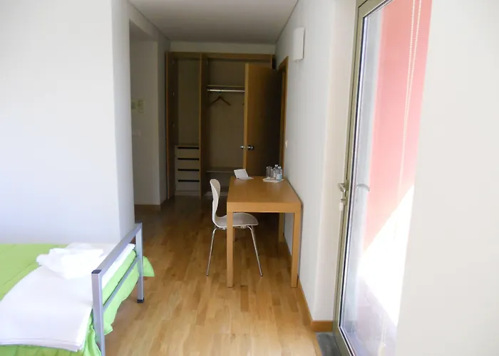 Хостел Azores Youth - Sao Jorge Calheta (Azores)